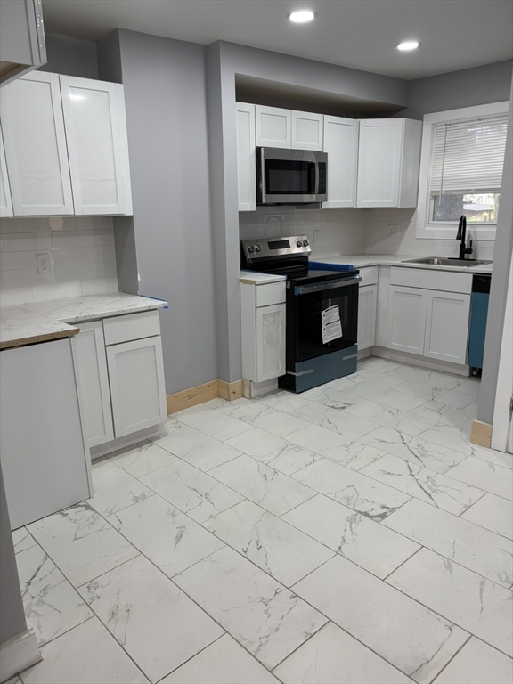 128-130 Oak Grove Ave