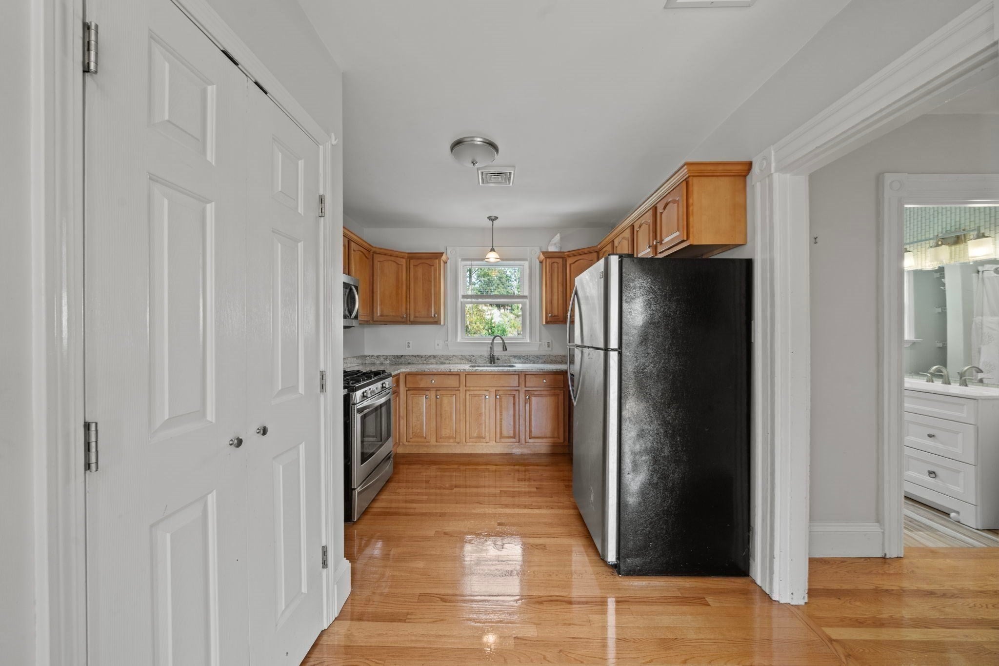 169 Franklin Street #2, Stoneham, MA, 169 Franklin Street #2, Stoneham, MA Photo #3