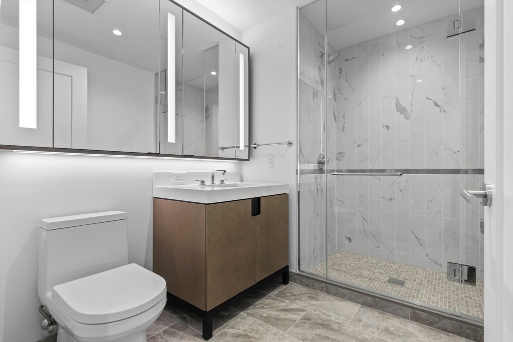 380 Harrison Ave 1005