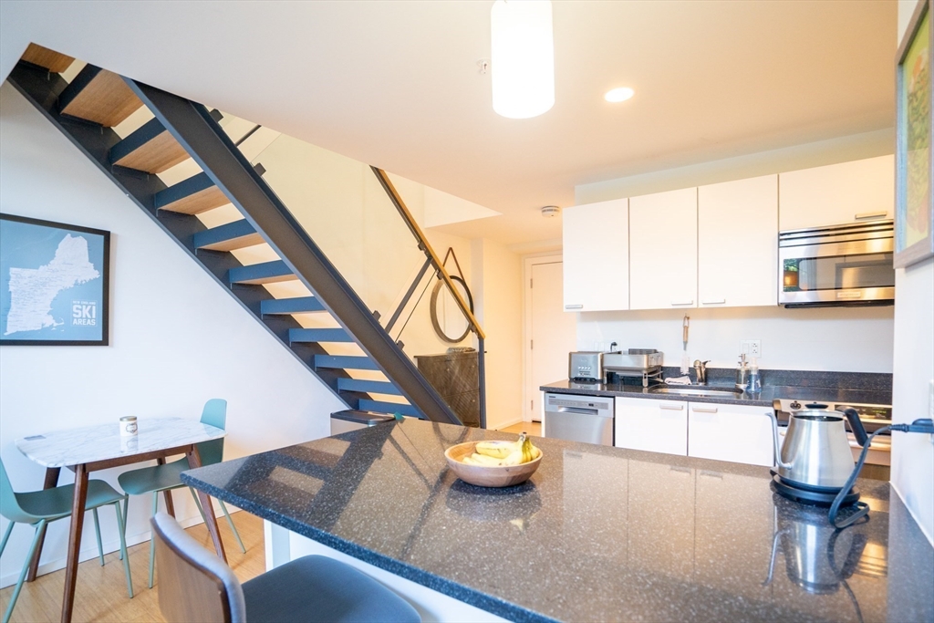 1 Earhart Street 312