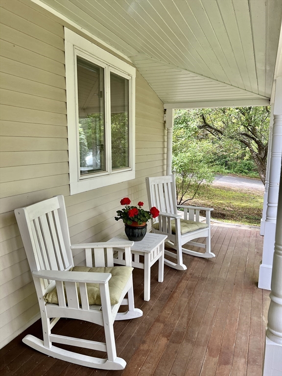 27 Long View Dr