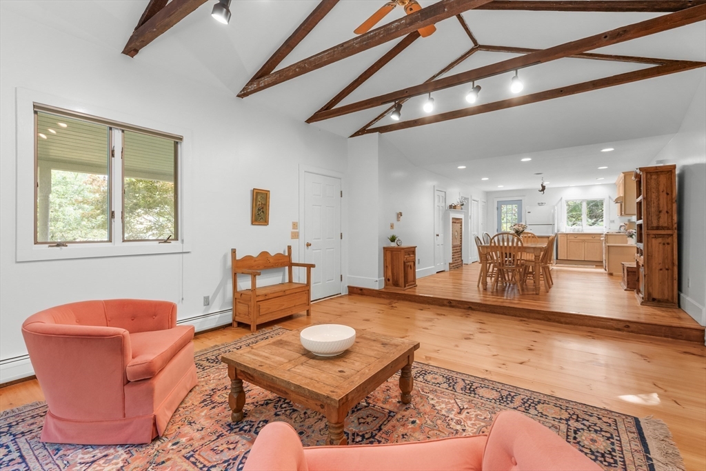 27 Long View Dr