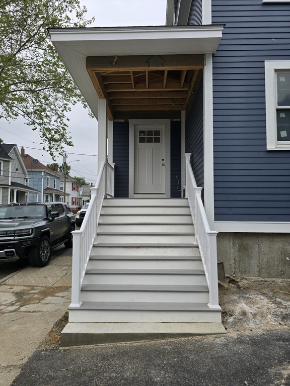 9 Swan St