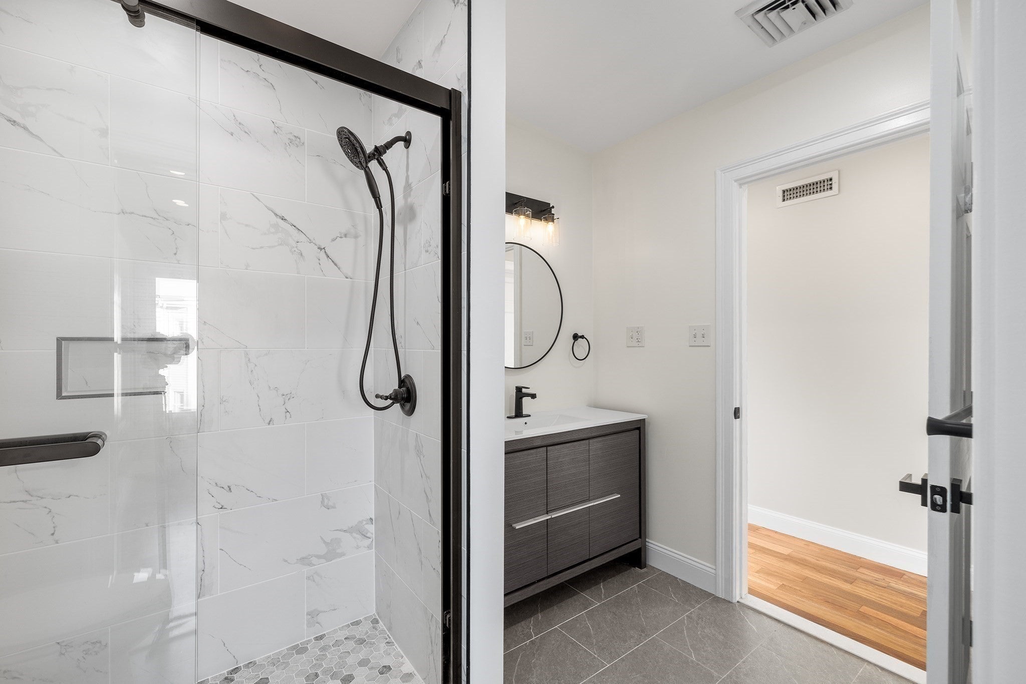 499-501 Sumner St #3, Boston, MA Photo #9
