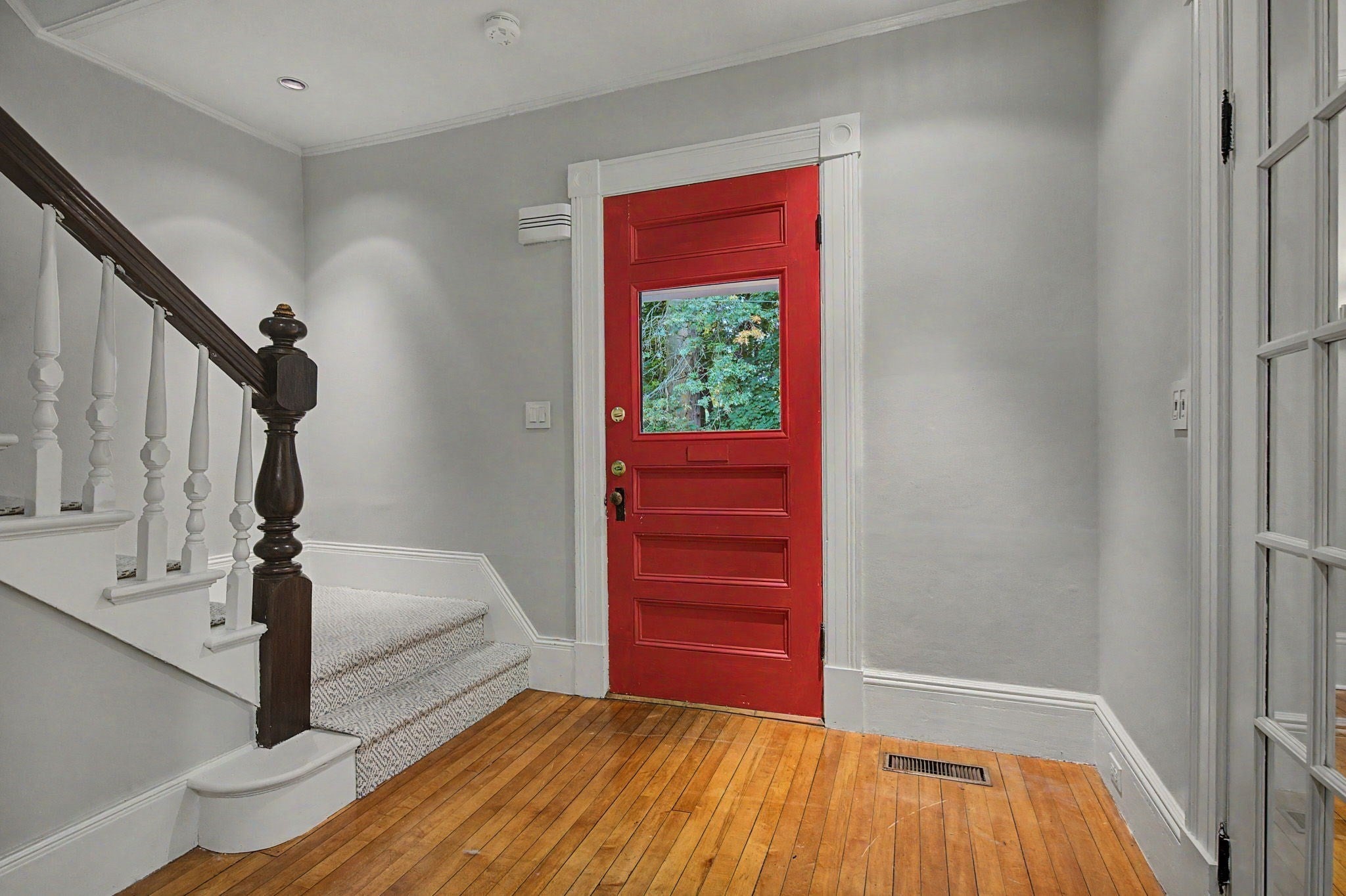 33 Gaylord St