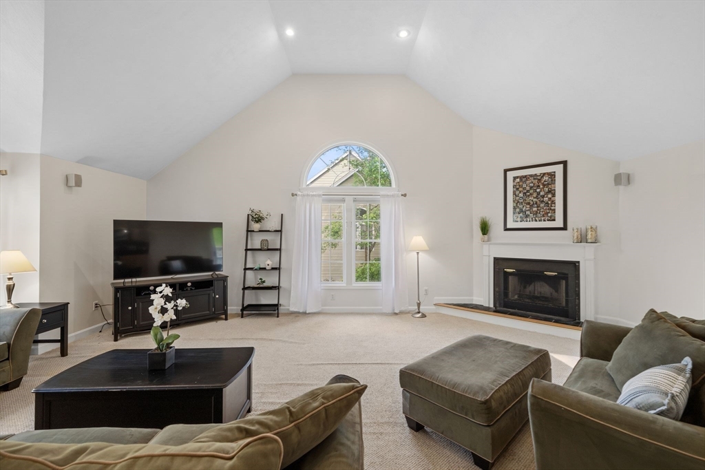 12 Olde Taverne Lane