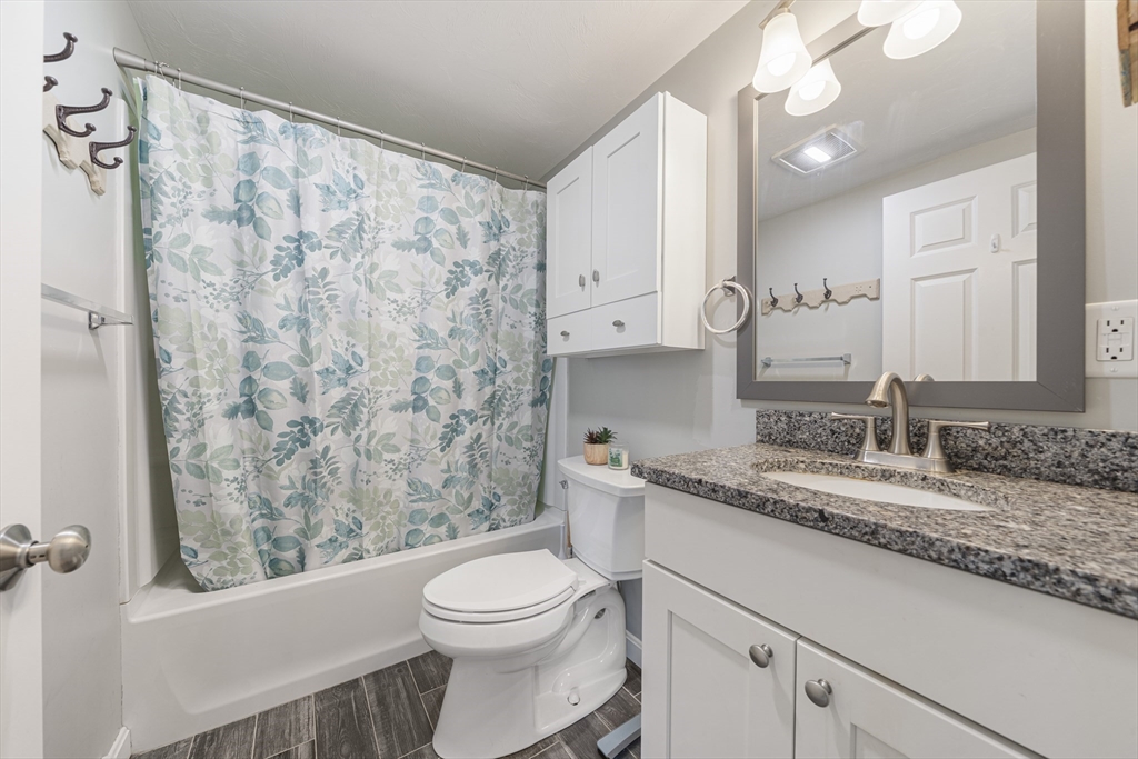 5 Pine Cir, Pembroke, MA Photo #19