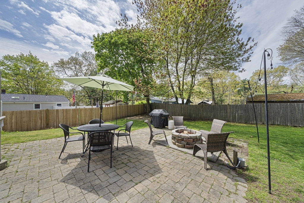 5 Pine Cir, Pembroke, MA Photo #28