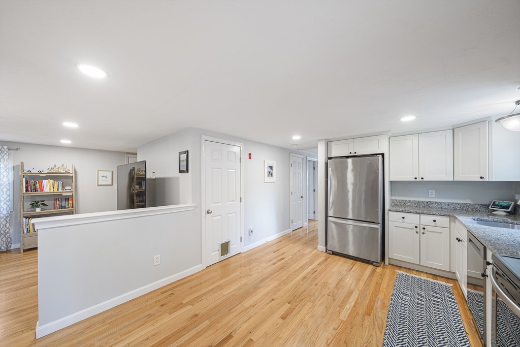 5 Pine Cir, Pembroke, MA Photo #6
