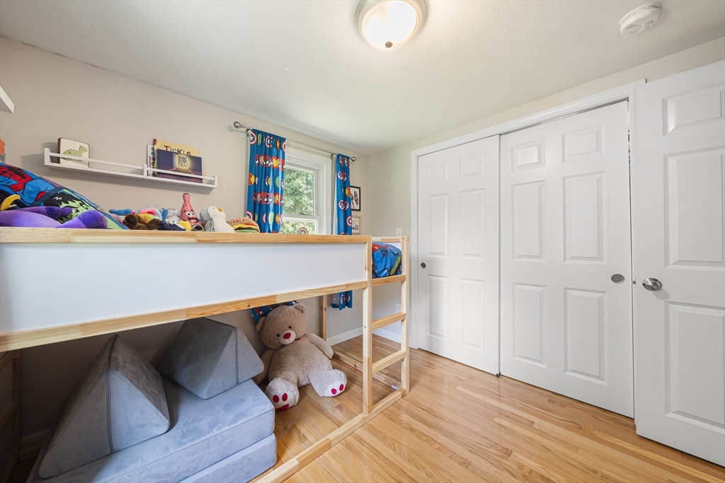 5 Pine Cir, Pembroke, MA Photo #18