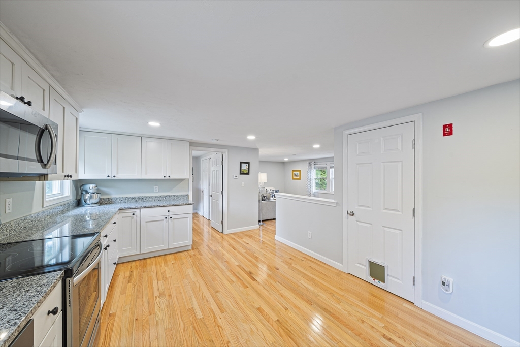 5 Pine Cir, Pembroke, MA Photo #7