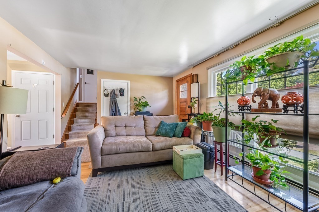 283 Douglas Rd