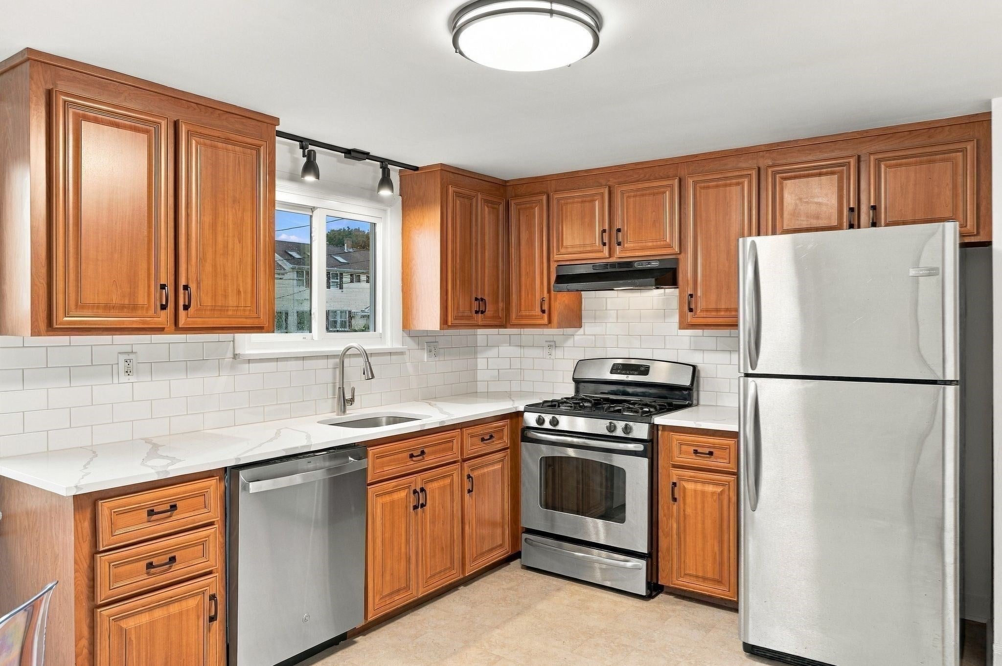 6 Norfolk Ave, Peabody, MA, 6 Norfolk Ave, Peabody, MA Photo #14