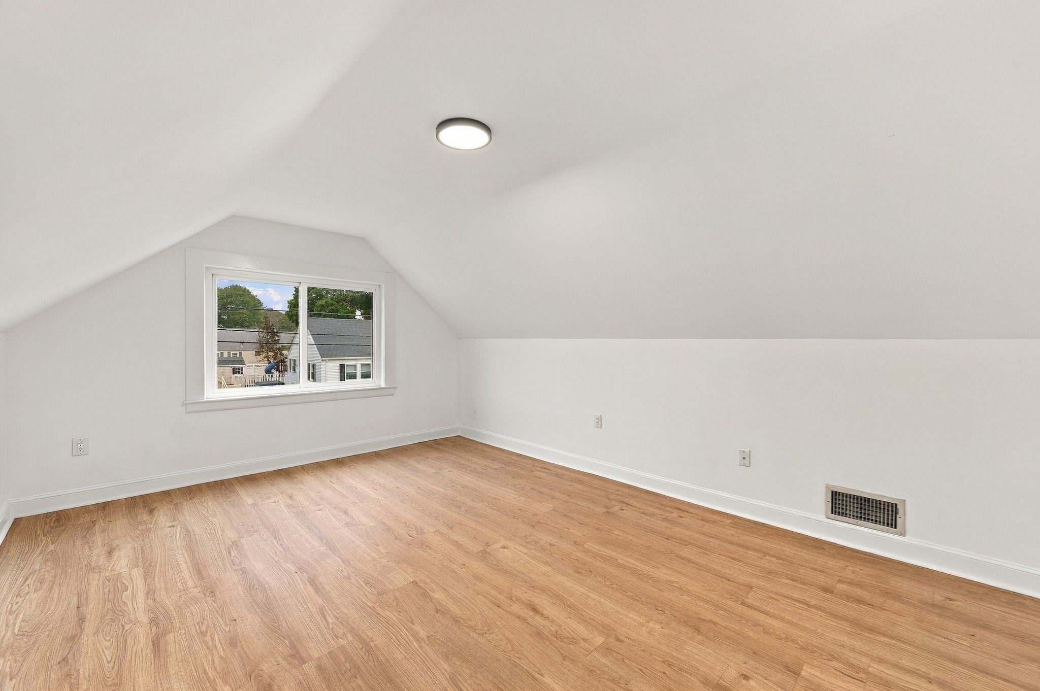 6 Norfolk Ave, Peabody, MA, 6 Norfolk Ave, Peabody, MA Photo #25