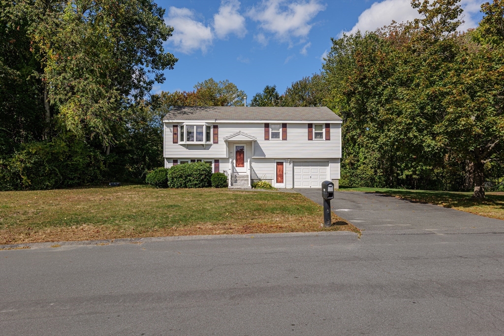131 Bridle Path Ln