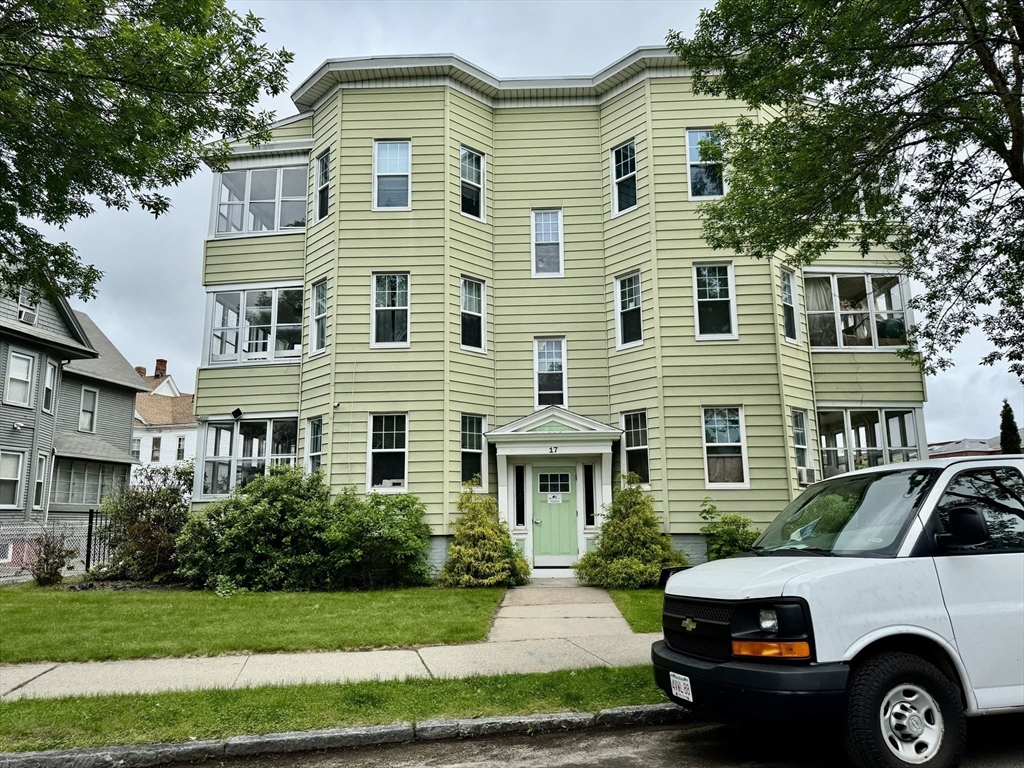 15-19 Litchfield St