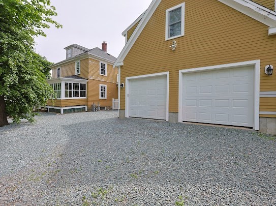 37 Cushing Rd