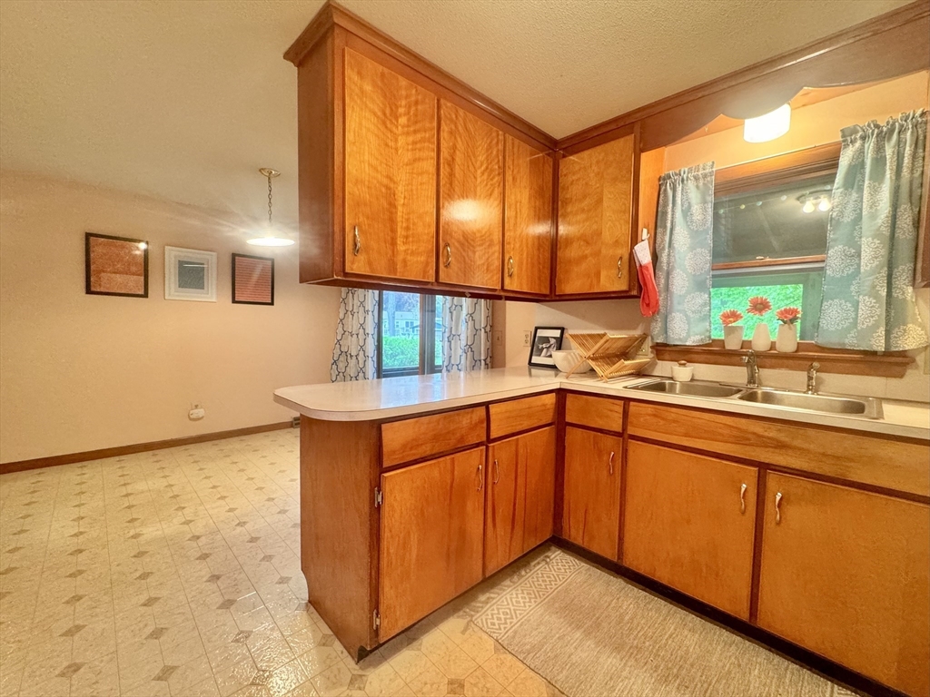 194 Brookside Circle
