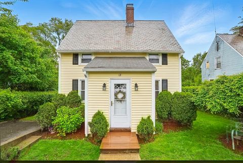 13 Delaval Rd Worcester MA 01606