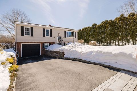 107 Spring Ln Dartmouth MA 02747