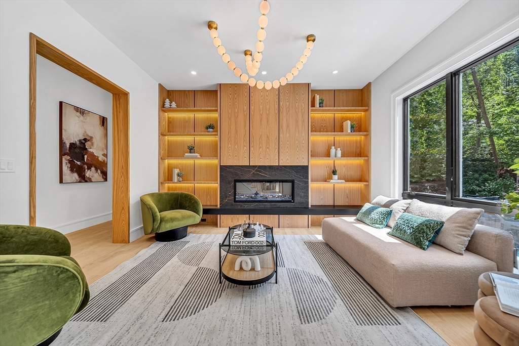 177 Varick Rd