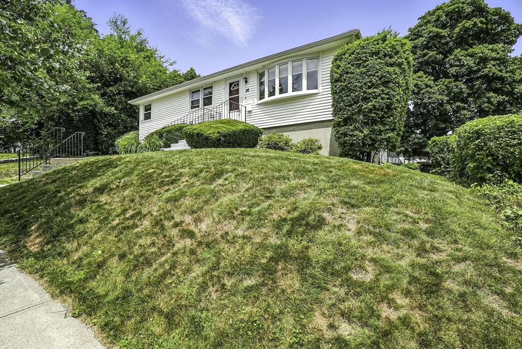28 Kenwood Ave