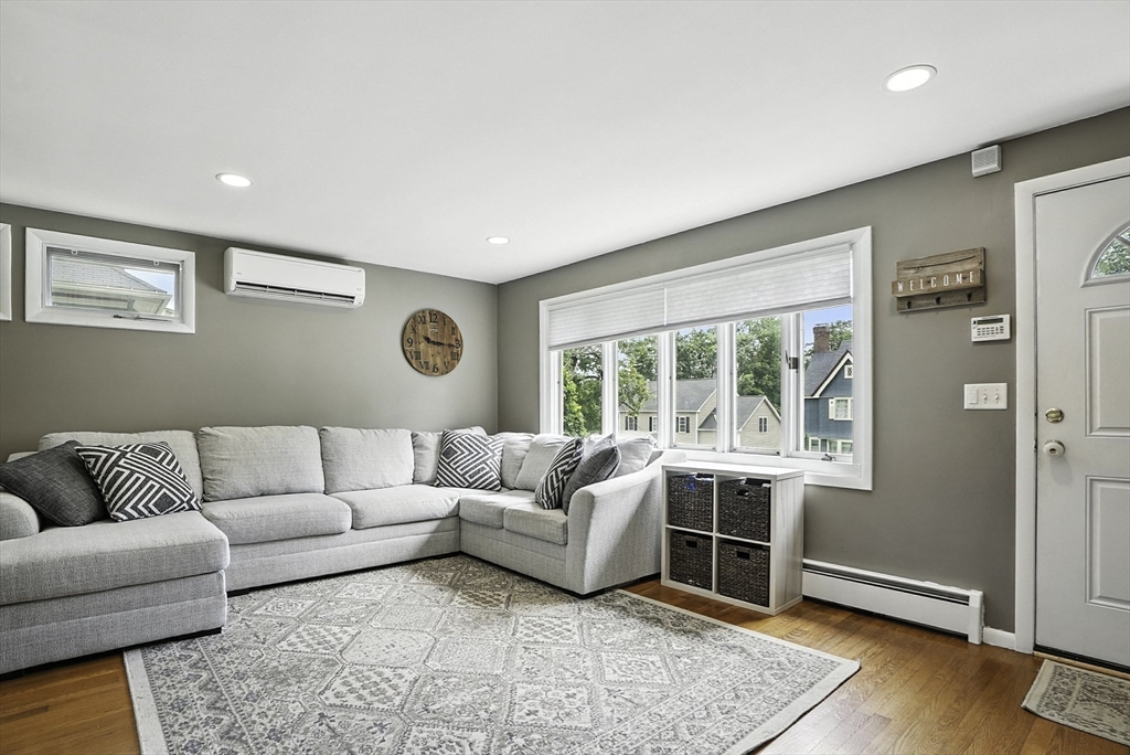 28 Kenwood Ave