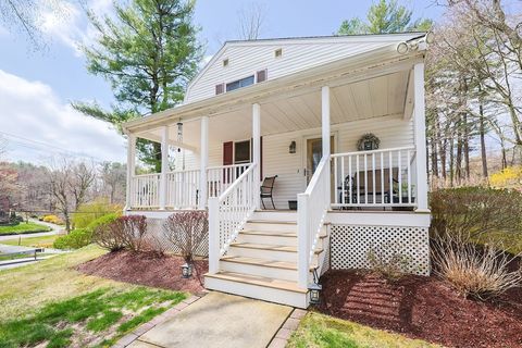 26 Hartford Ave N Upton MA 01568