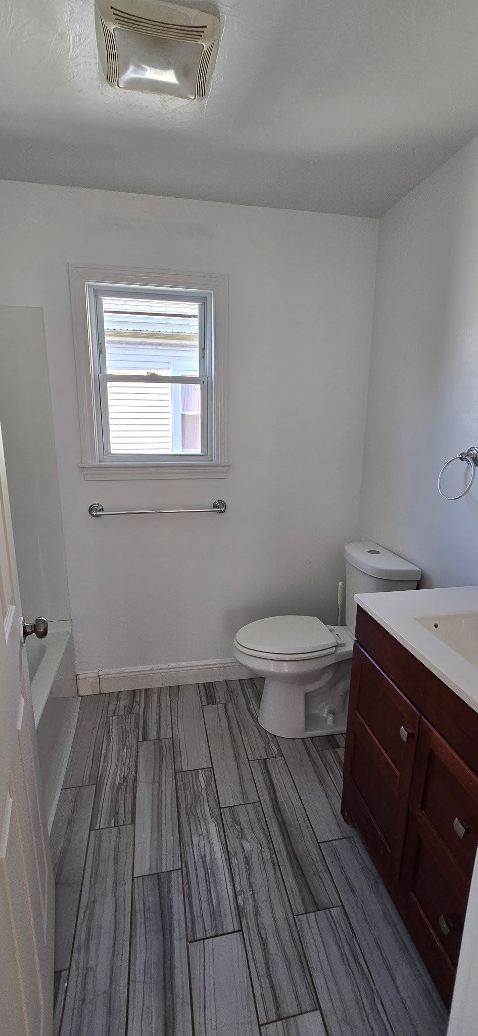 376 Ferry St, Everett, MA, 376 Ferry St, Everett, MA Photo #15