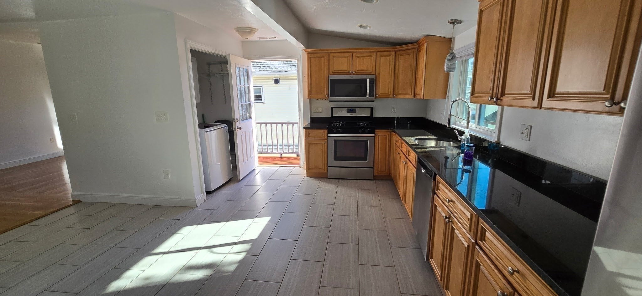 376 Ferry St, Everett, MA, 376 Ferry St, Everett, MA Photo #10