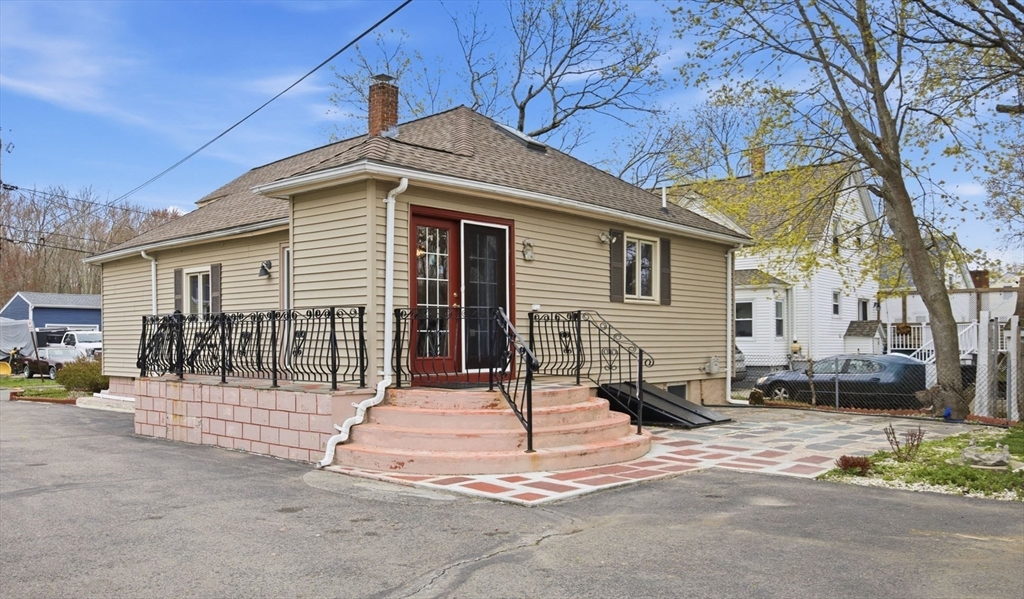 65 & 65R Williams Avenue