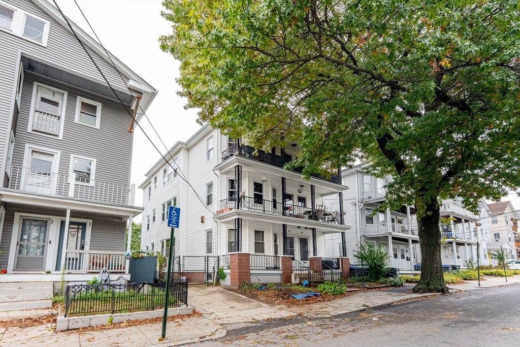 39 Richter St