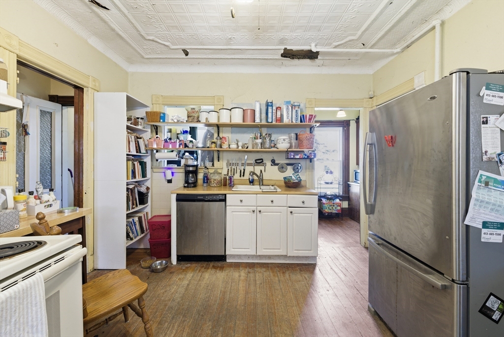 382 Pleasant St.