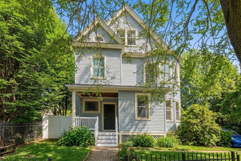 7 Russell Street #2, Cambridge, MA Photo #2