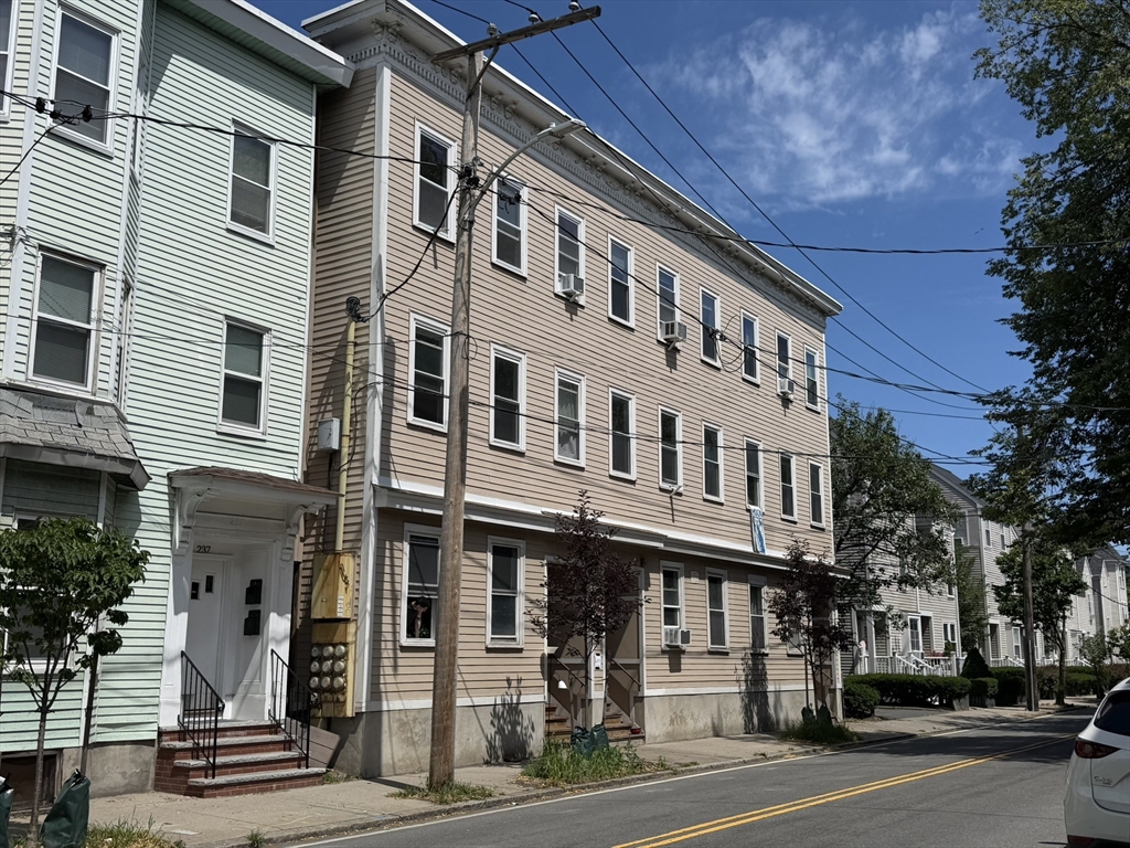 243 Columbia