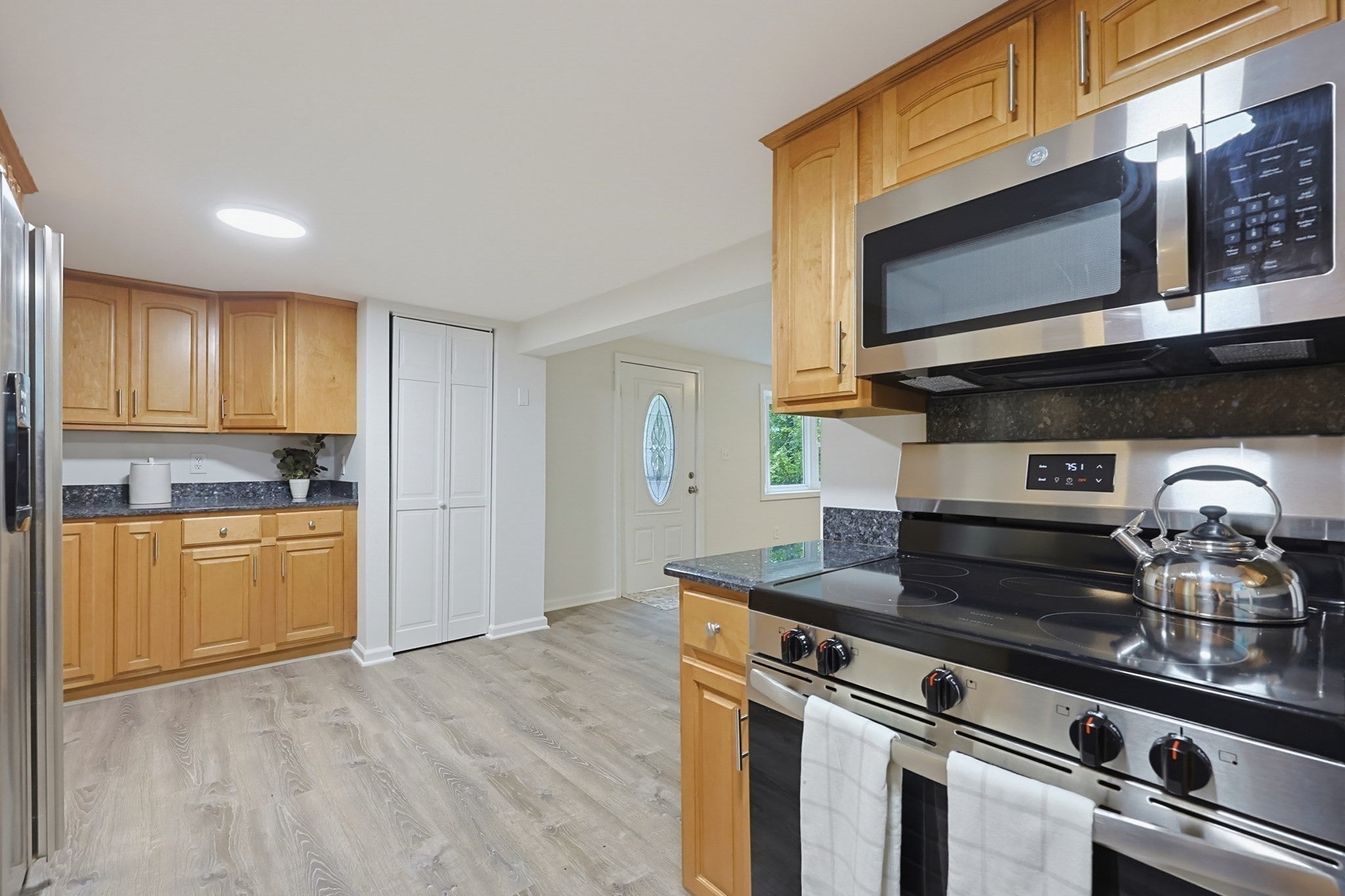 15 Yale Rd, Hopkinton, MA, 15 Yale Rd, Hopkinton, MA Photo #10