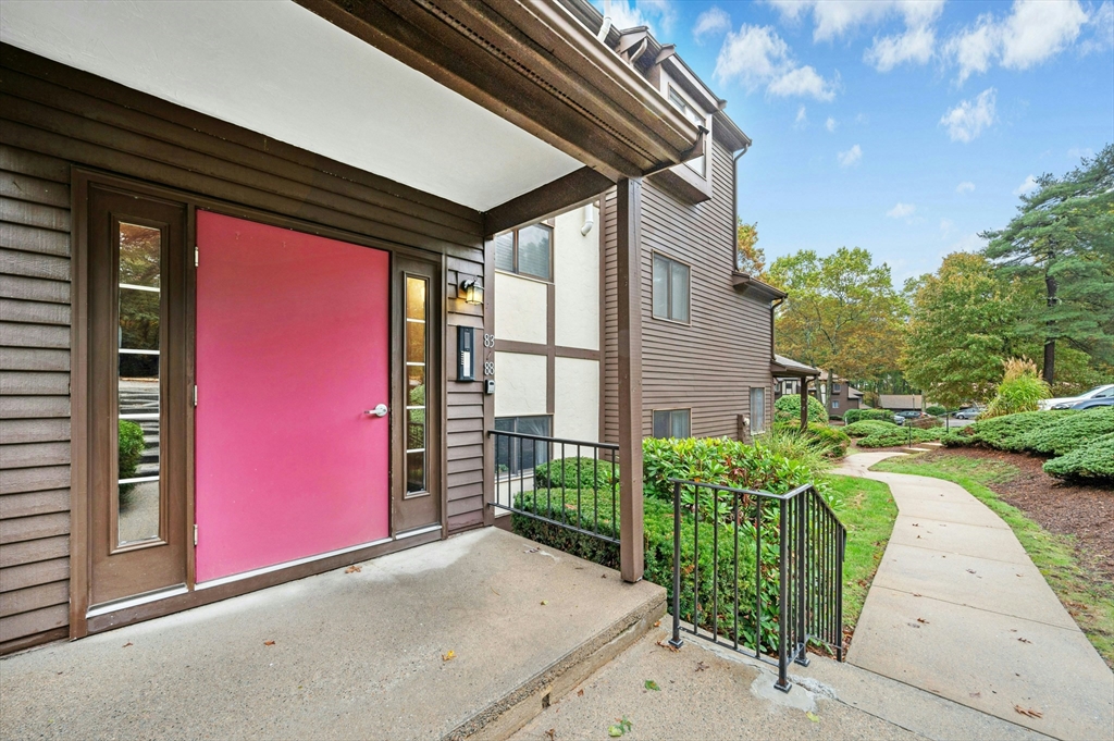 83 Highwood Drive 83