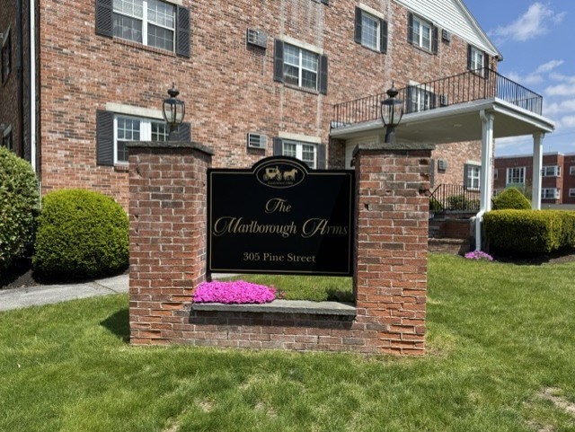 305 Pine St #12, Lowell, MA Photo #2