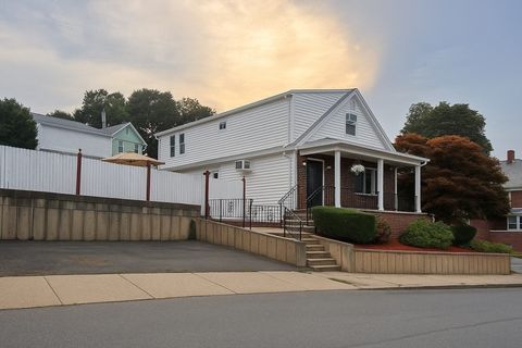 93 Dartmouth St Everett MA 02149