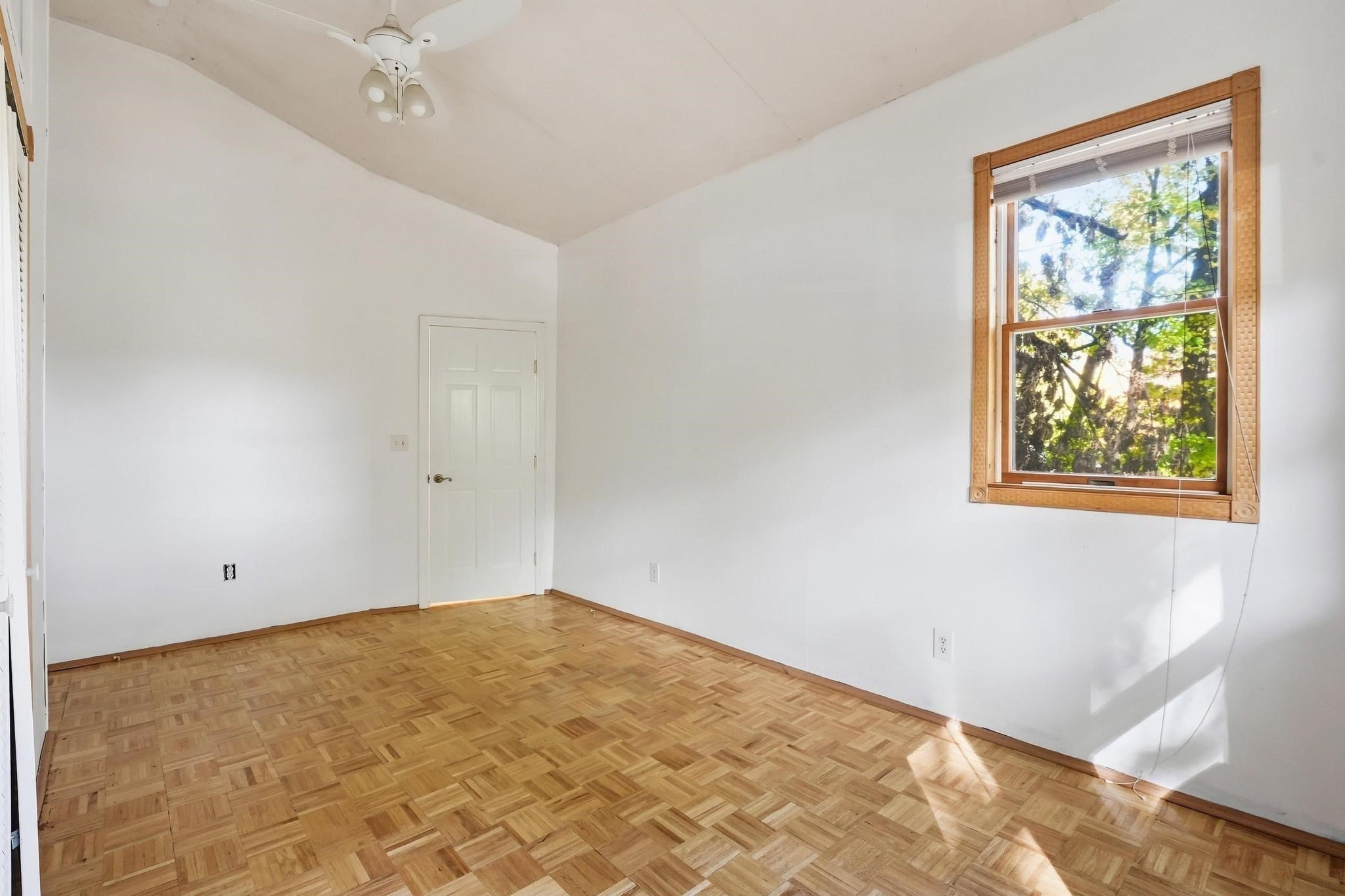 17 Pathwood Ave, Burlington, MA Photo #30