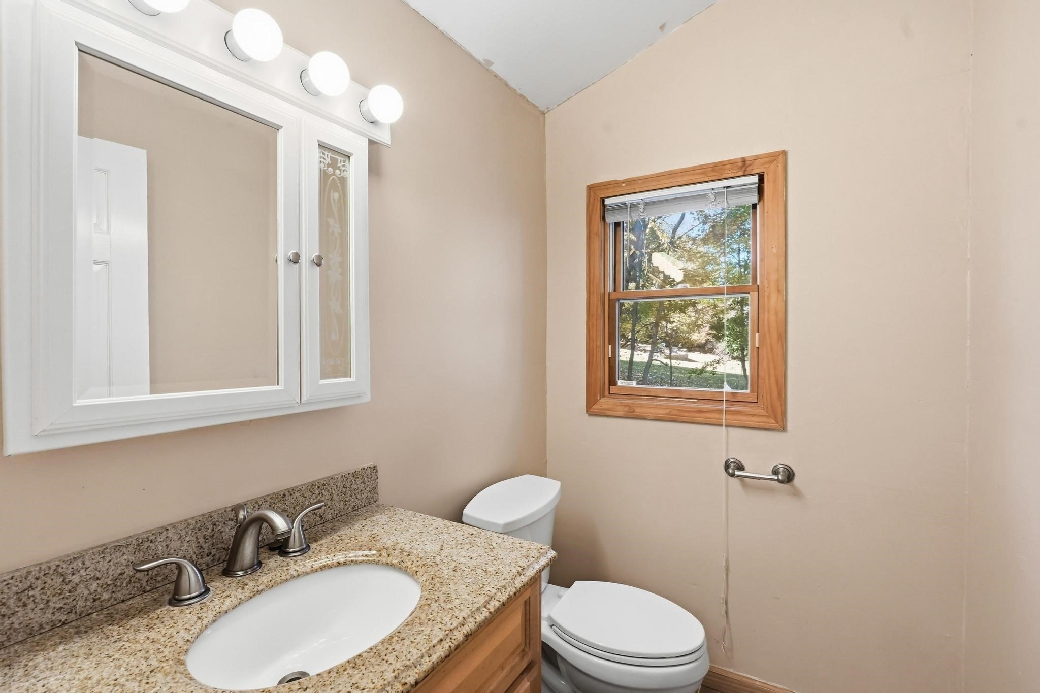 17 Pathwood Ave, Burlington, MA Photo #31