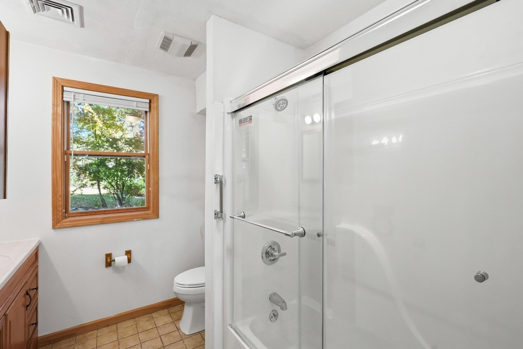 17 Pathwood Ave, Burlington, MA Photo #37