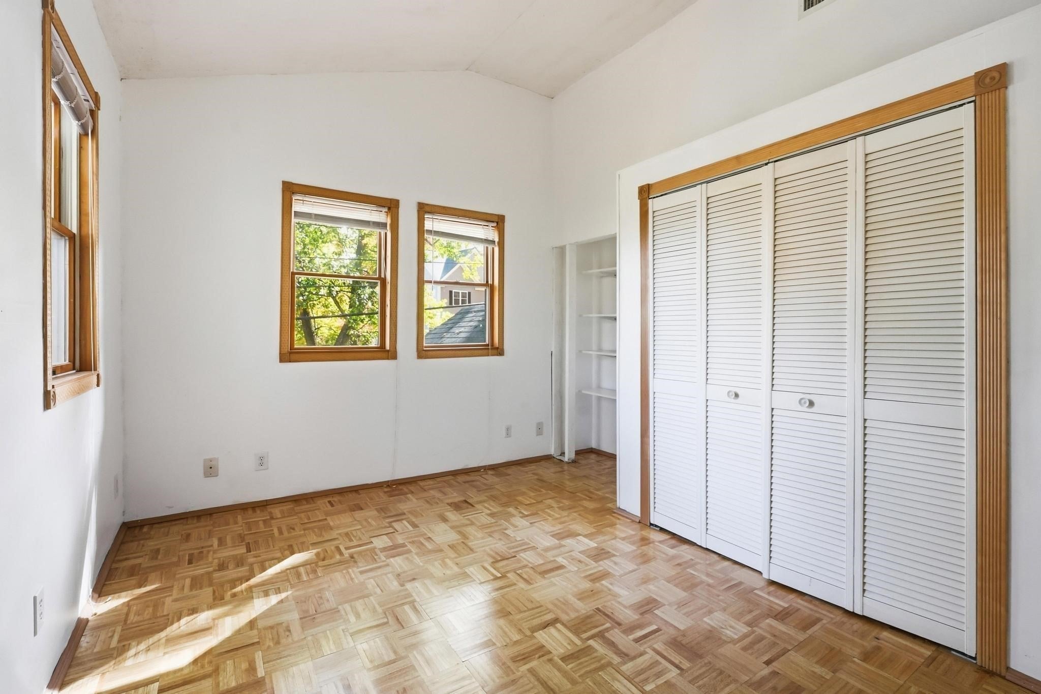 17 Pathwood Ave, Burlington, MA Photo #28