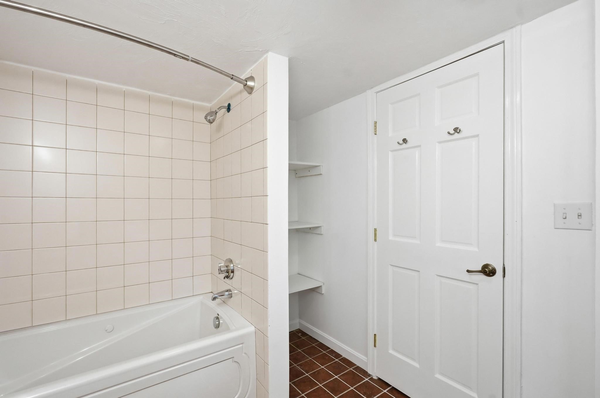 17 Pathwood Ave, Burlington, MA Photo #32