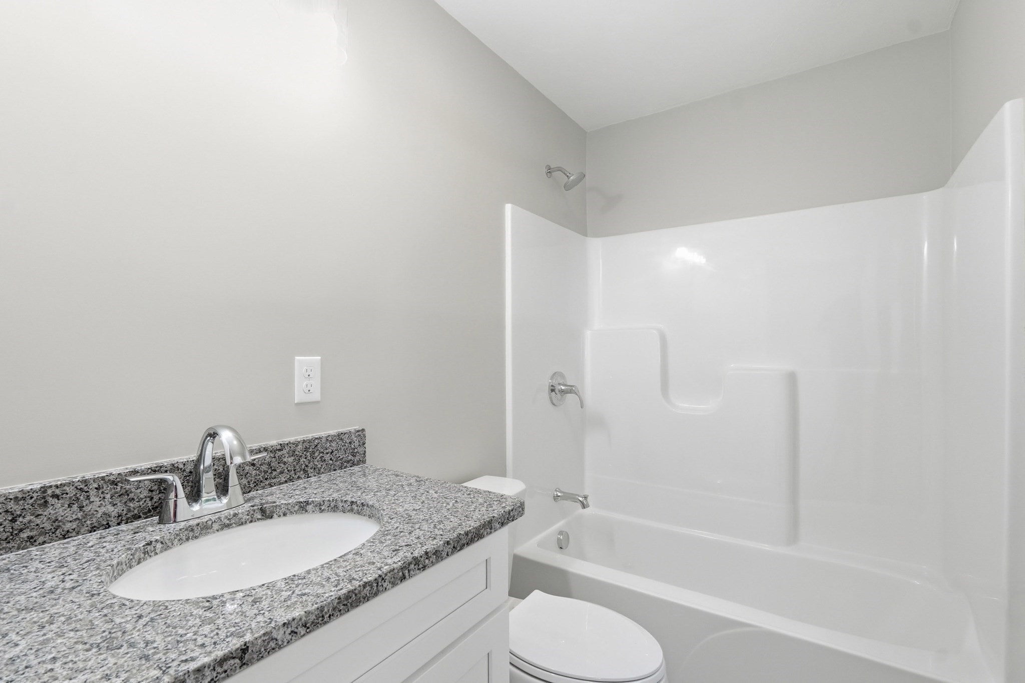 71 Pine St #B, Warren, MA, 71 Pine St #B, Warren, MA Photo #10