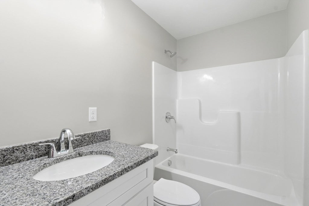 71 Pine St #B, Warren, MA, 71 Pine St #B, Warren, MA Photo #11