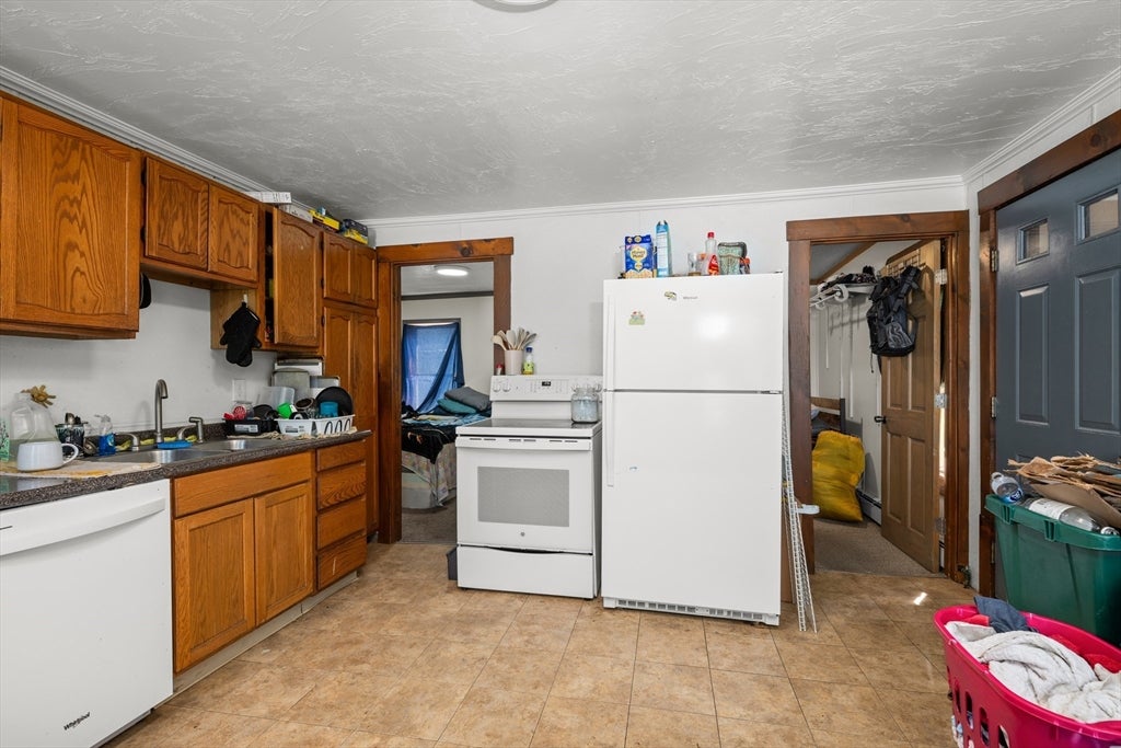102 Sayles Street, Southbridge, MA Photo #17