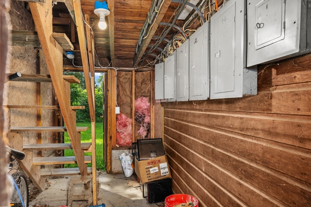 102 Sayles Street, Southbridge, MA Photo #40