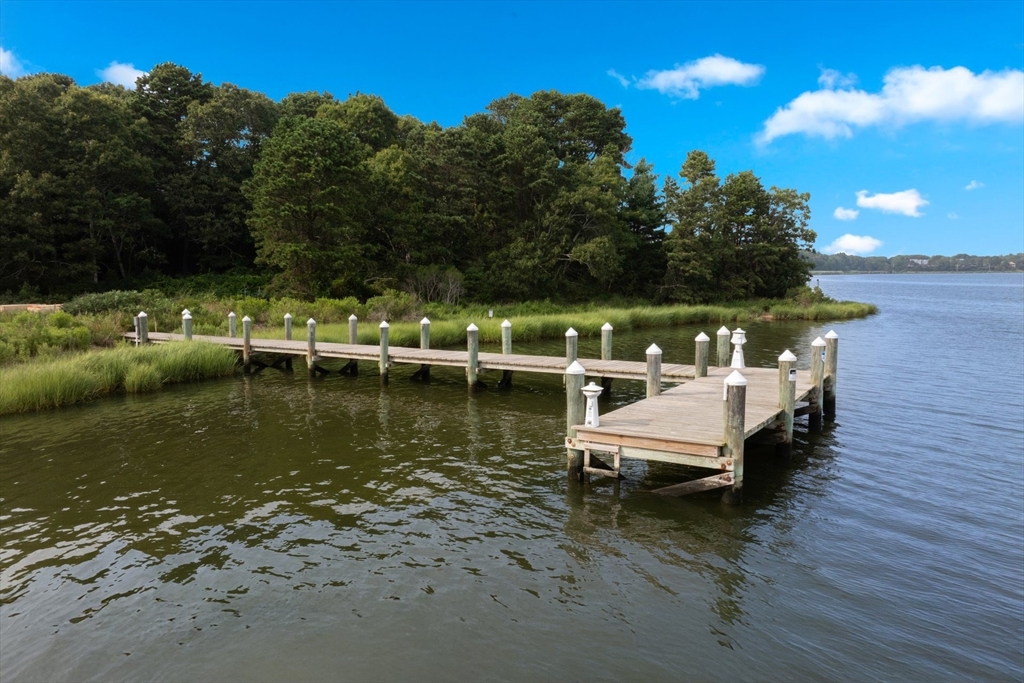 353 Simons Narrows Road