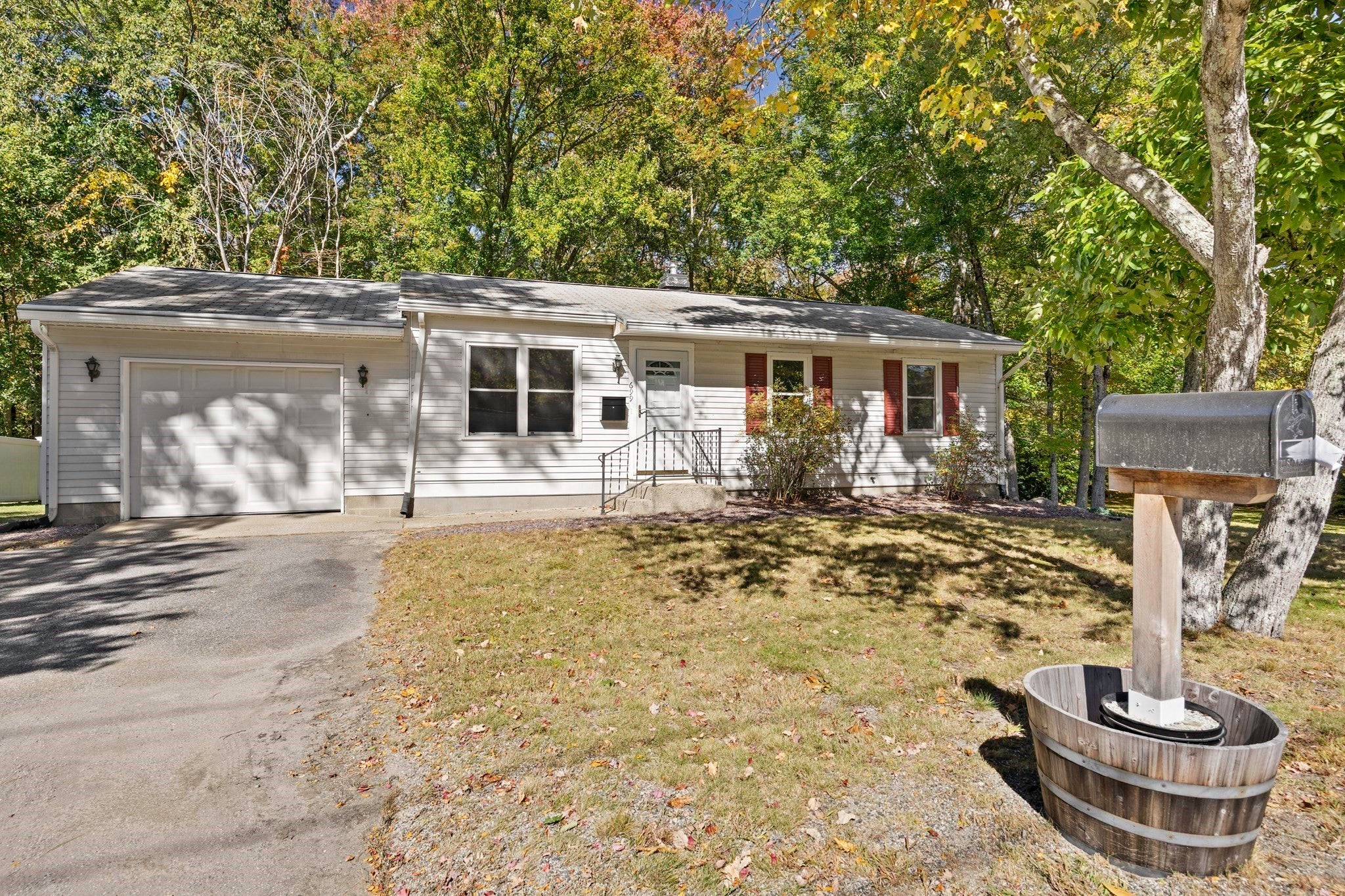 699 Benson Road, Northbridge, MA Photo #1